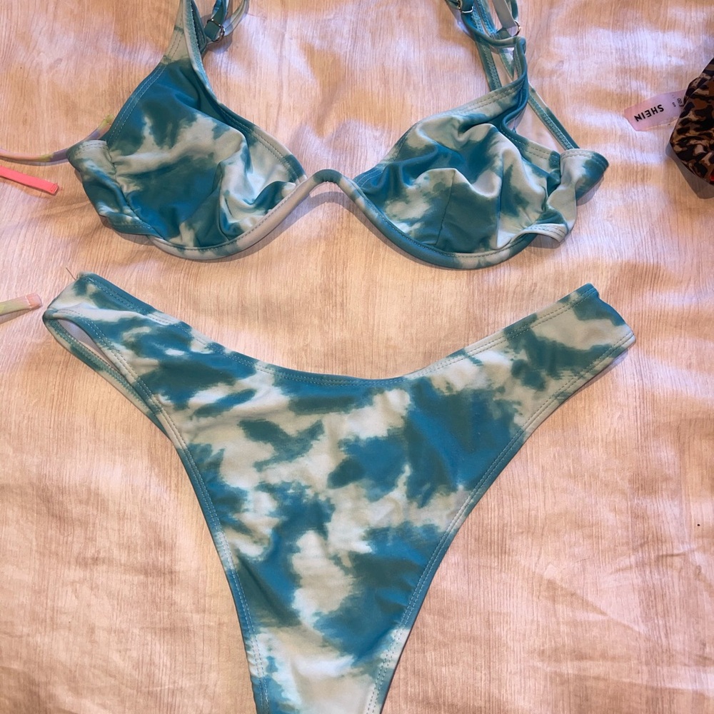 Blue tie dye underwire bikini set